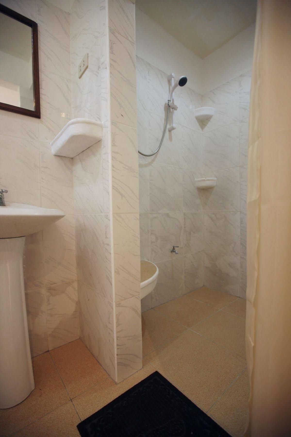 Guindulman Bay Tourist Inn Dış mekan fotoğraf