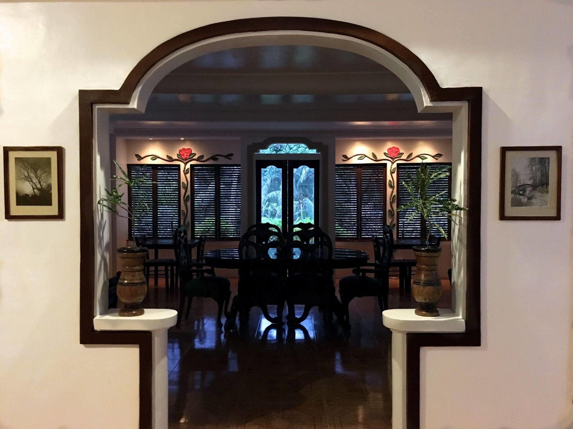 Guindulman Bay Tourist Inn Dış mekan fotoğraf