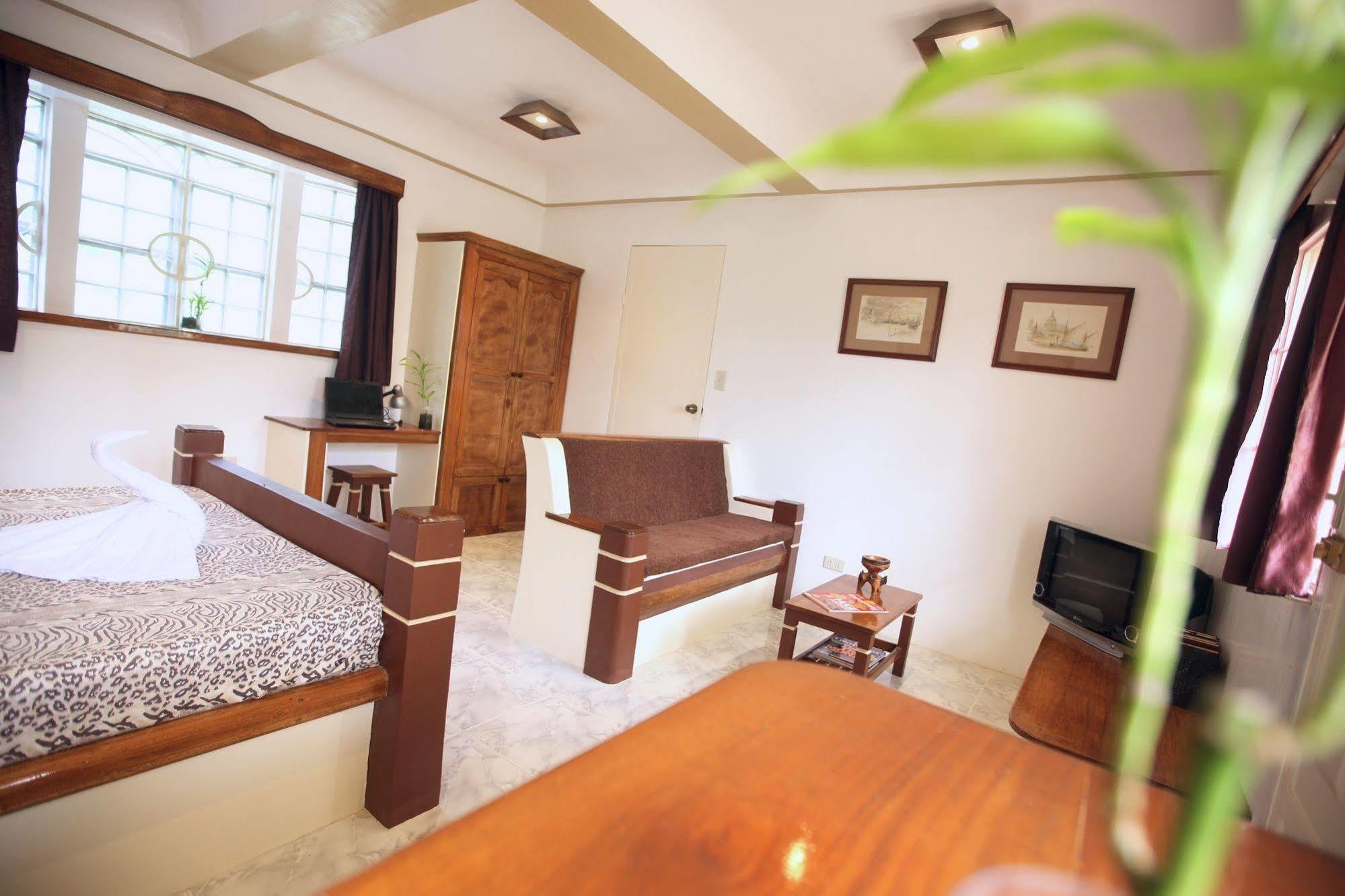 Guindulman Bay Tourist Inn Dış mekan fotoğraf