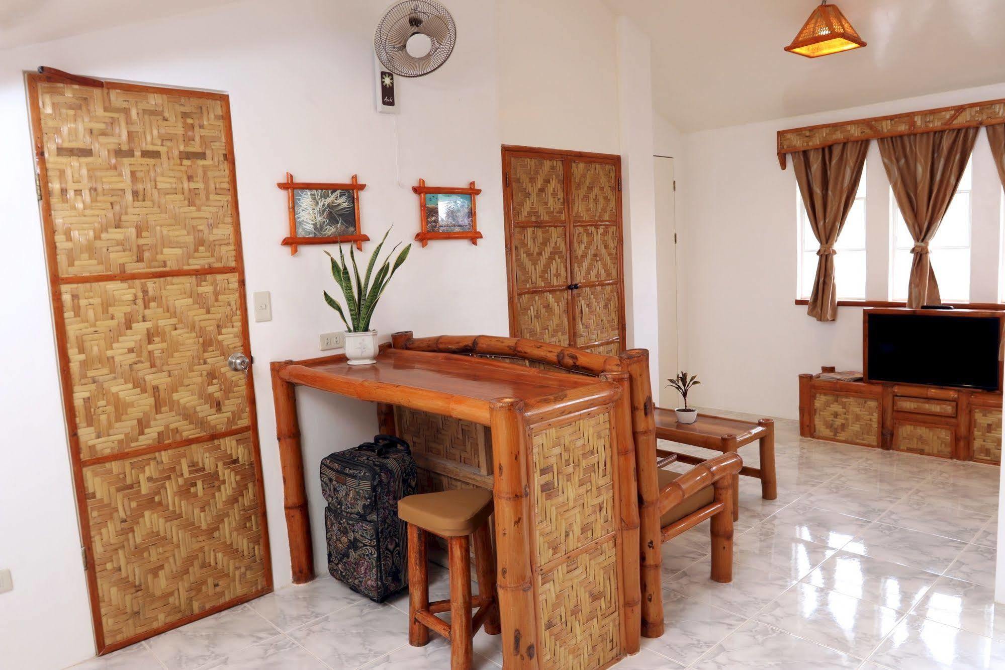 Guindulman Bay Tourist Inn Dış mekan fotoğraf